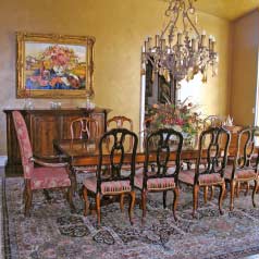 grand-dinning-room-table-chairs-chandelier