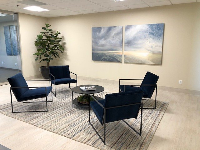 Executive lounge in a Dallas office building after a tenant improvement